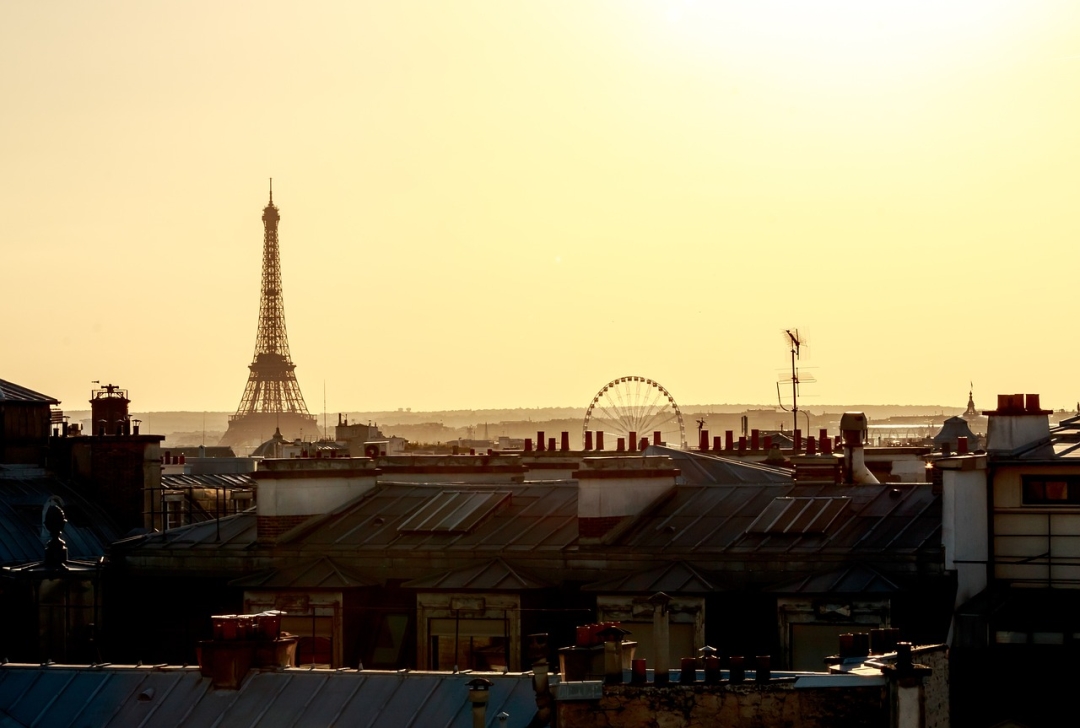 Photo de paris avec vue sur la tour Eiffel et sur la grande roue